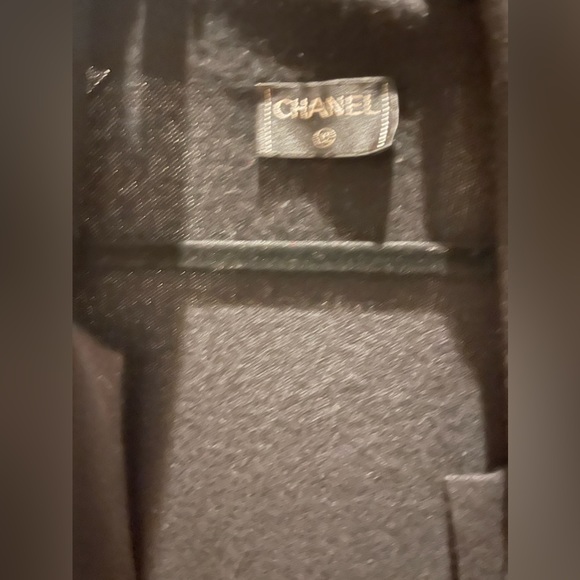 Chanel black cashmere cardigan 100% authentic. excellent condition. - Picture 8 of 9